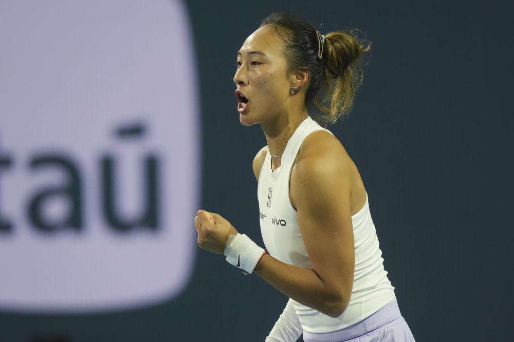 这谁顶得住啊？雷霆首节狂轰45分！9人登场均有得分入账