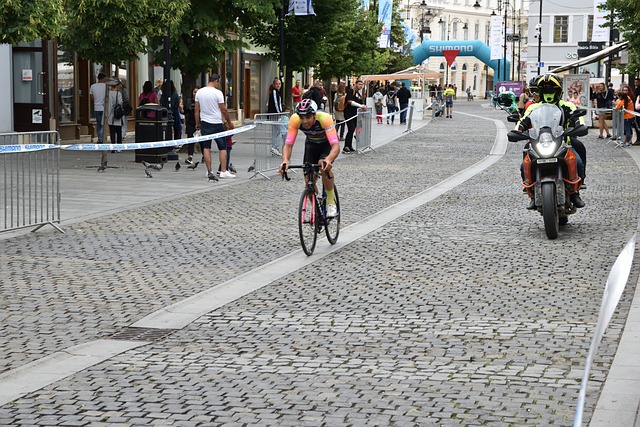 利给球队留 利给球队留